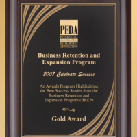 Main Image of Cherry finish plaque with Cascading Gold Swirl Design Engraving Plate