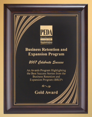 Main Image of Cherry finish plaque with Cascading Gold Swirl Design Engraving Plate